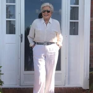 Meet your Posher, Lowanda